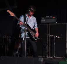 Bent and his black MusicMan on stage